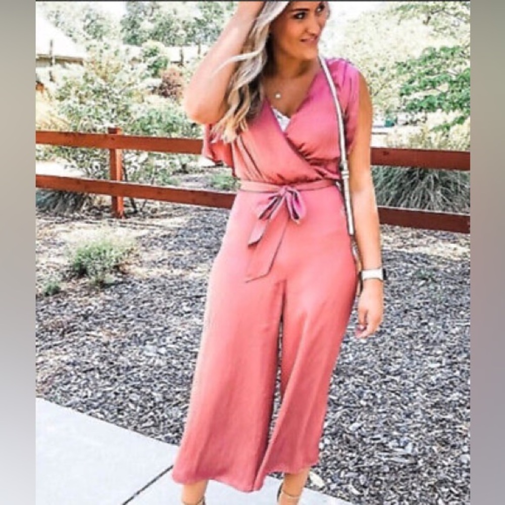 NWT Express Satin Flutter Sleeve Culotte Cropped V Neck Jumpsuit Rust Size M $98